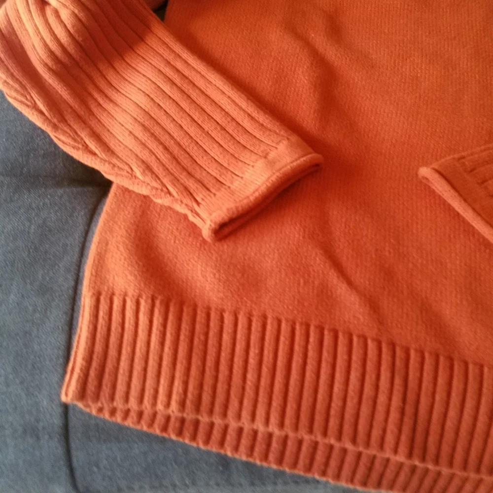 Men’s Pumpkin Orange Bossini V-neck Knit Sweater from England